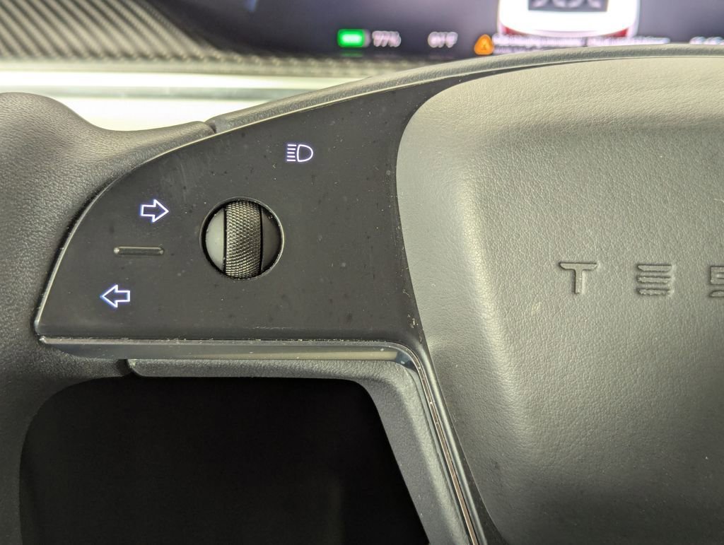 Used 2022 Tesla Model X Plaid image 39