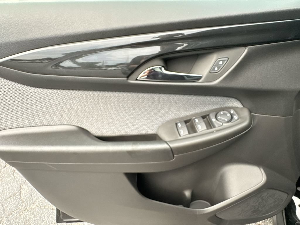 New 2026 Chevrolet TrailBlazer LT w/ LT Cold Weather Package FWD image 15