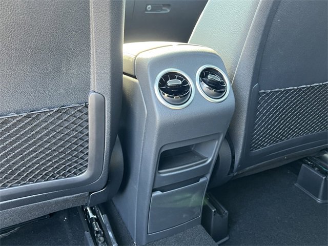 Used 2024 Mercedes-Benz GLB 250 4MATIC image 32