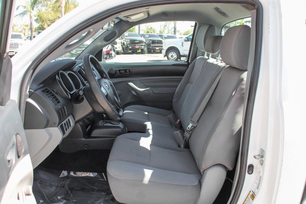 Used 2013 Toyota Tacoma 2WD Regular Cab image 16