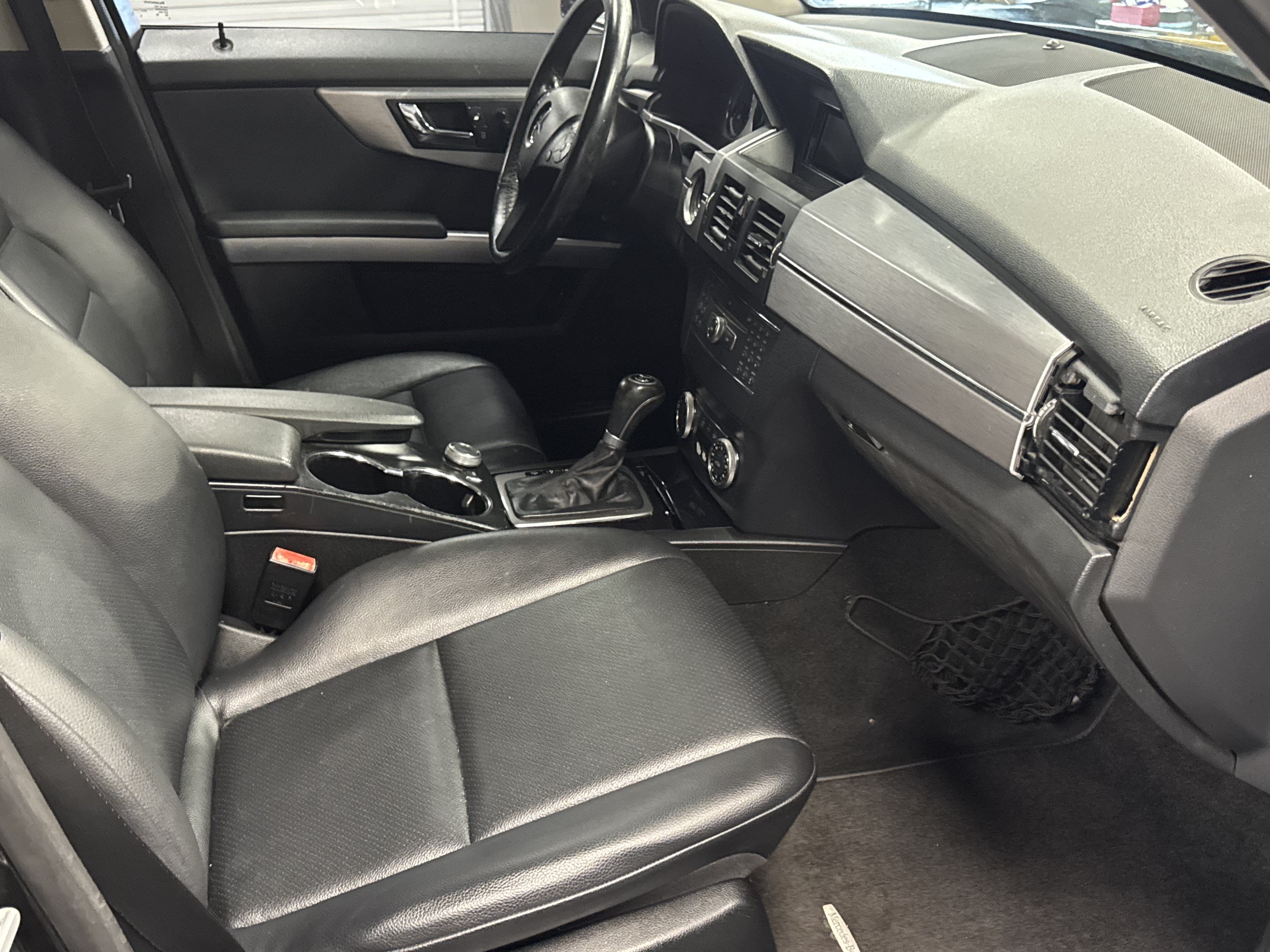 Used 2010 Mercedes-Benz GLK 350 2WD image 6