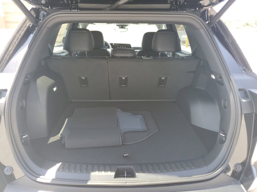 New 2026 Chevrolet Equinox LT w/ Convenience Package II image 9