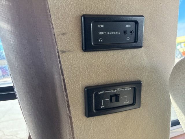 Used 1999 Ford E-150 and Econoline 150 image 27