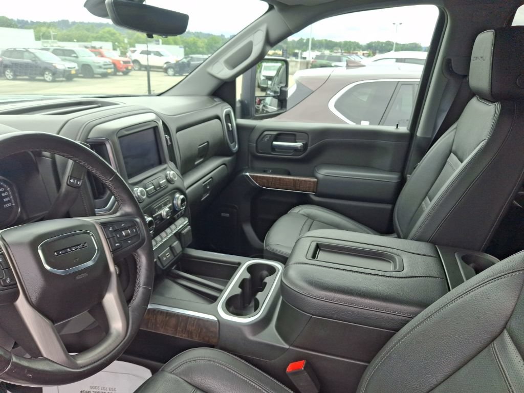 Used 2022 GMC Sierra 3500 Denali w/ Denali Ultimate Package AWD/4WD image 12