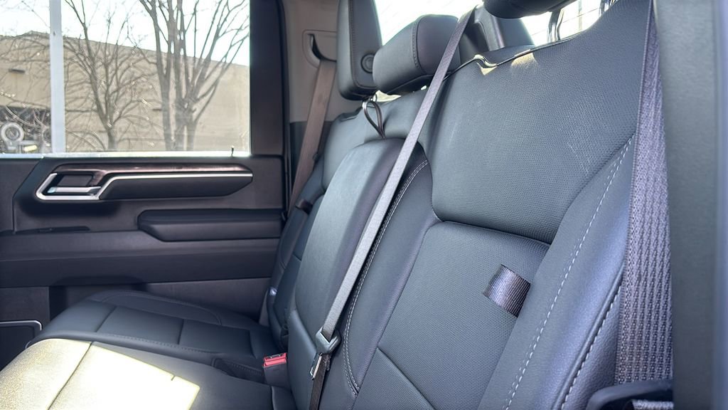 Used 2025 Chevrolet Silverado 3500 LTZ image 30