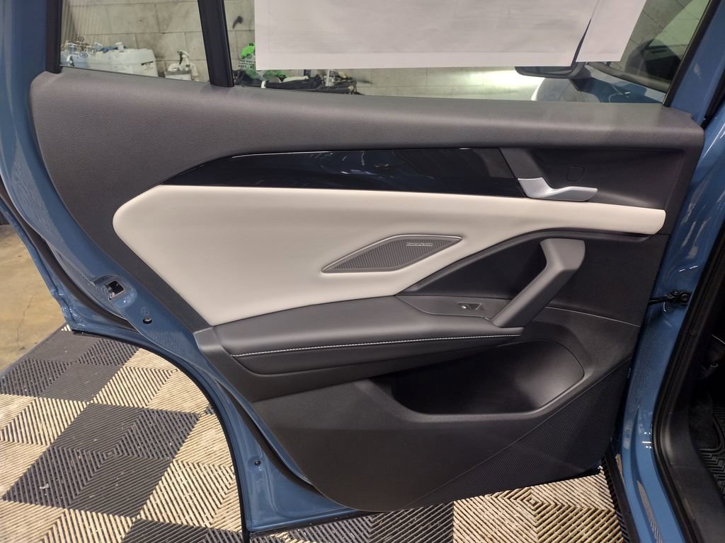 New 2026 Volkswagen Tiguan SEL R-Line image 34