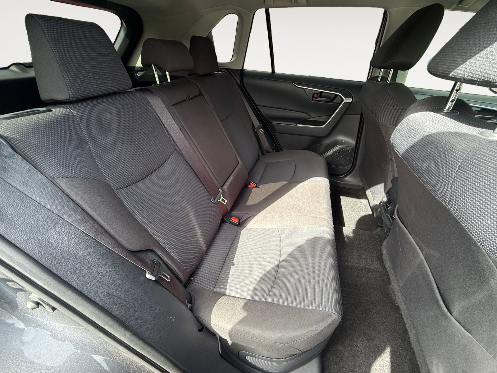 Used 2025 Toyota RAV4 LE AWD/4WD image 18