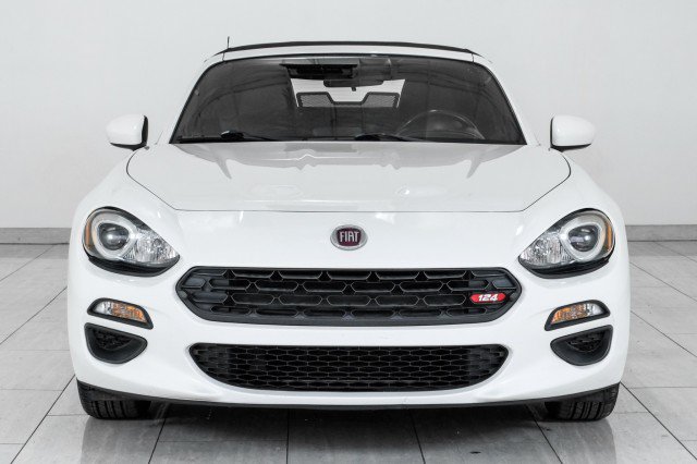 Used 2017 FIAT 124 Spider Classica RWD image 3