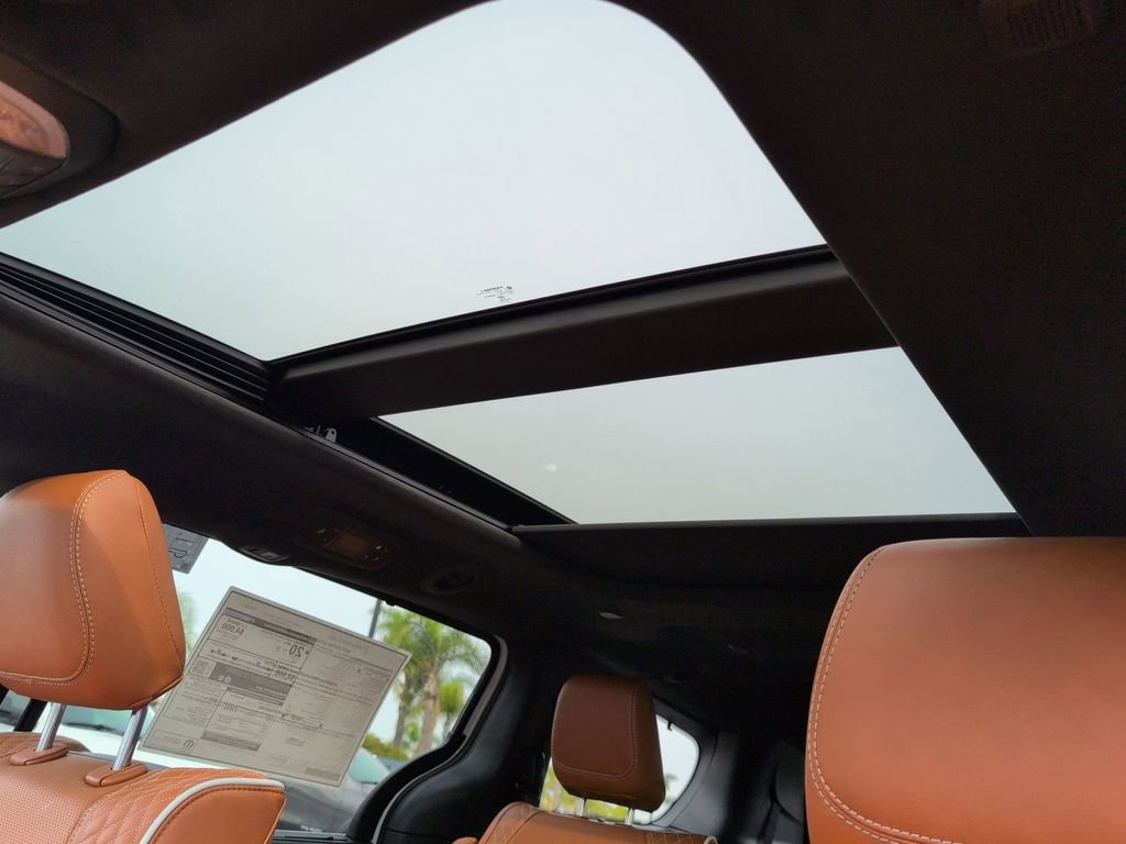 New 2026 Chrysler Pacifica Pinnacle w/ Trailer Tow Group image 21