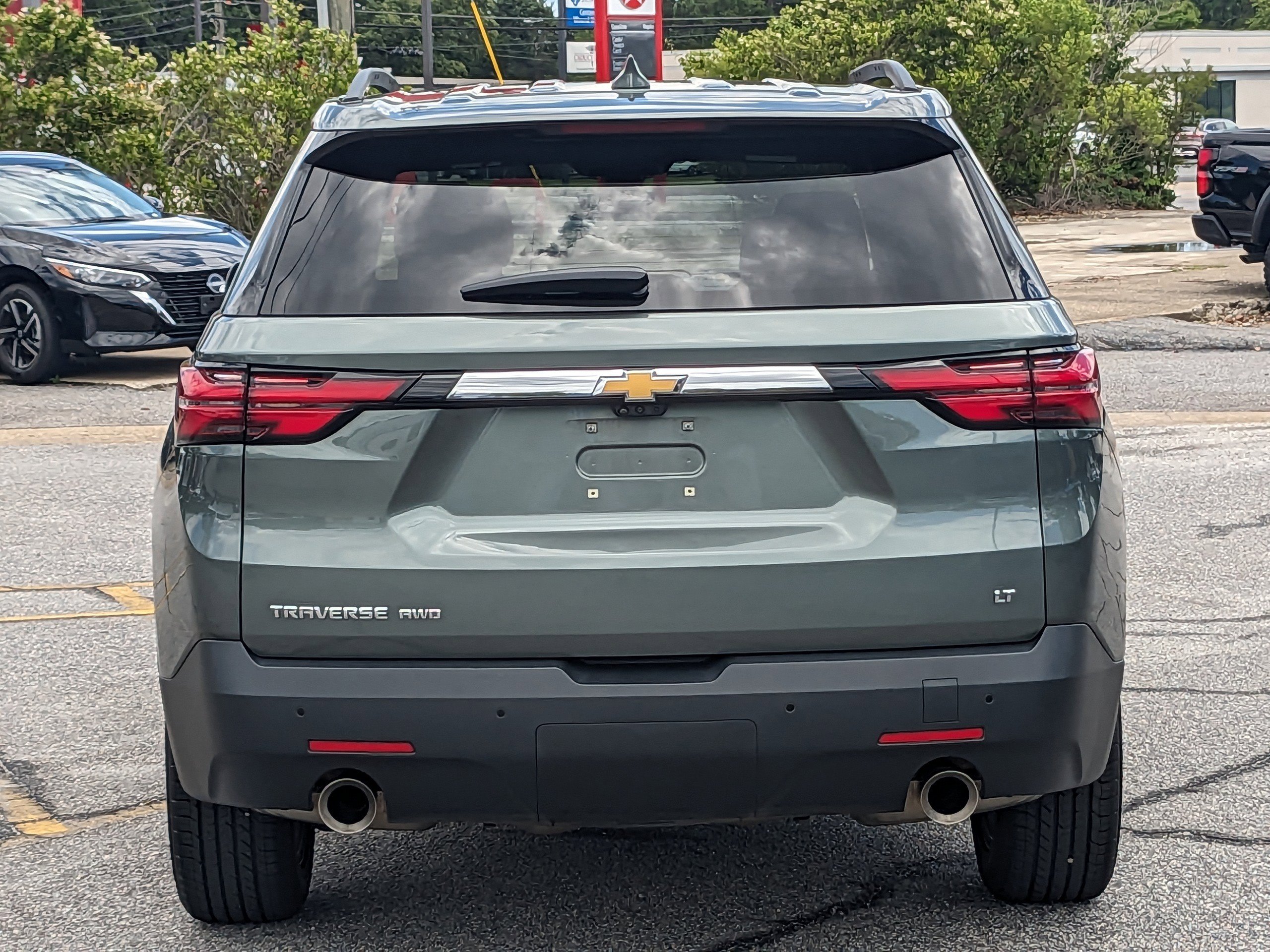 Used 2023 Chevrolet Traverse LT w/ LT Premium Package image 5