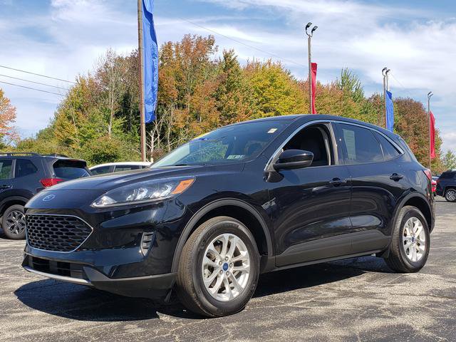 Used 2020 Ford Escape SE image 3