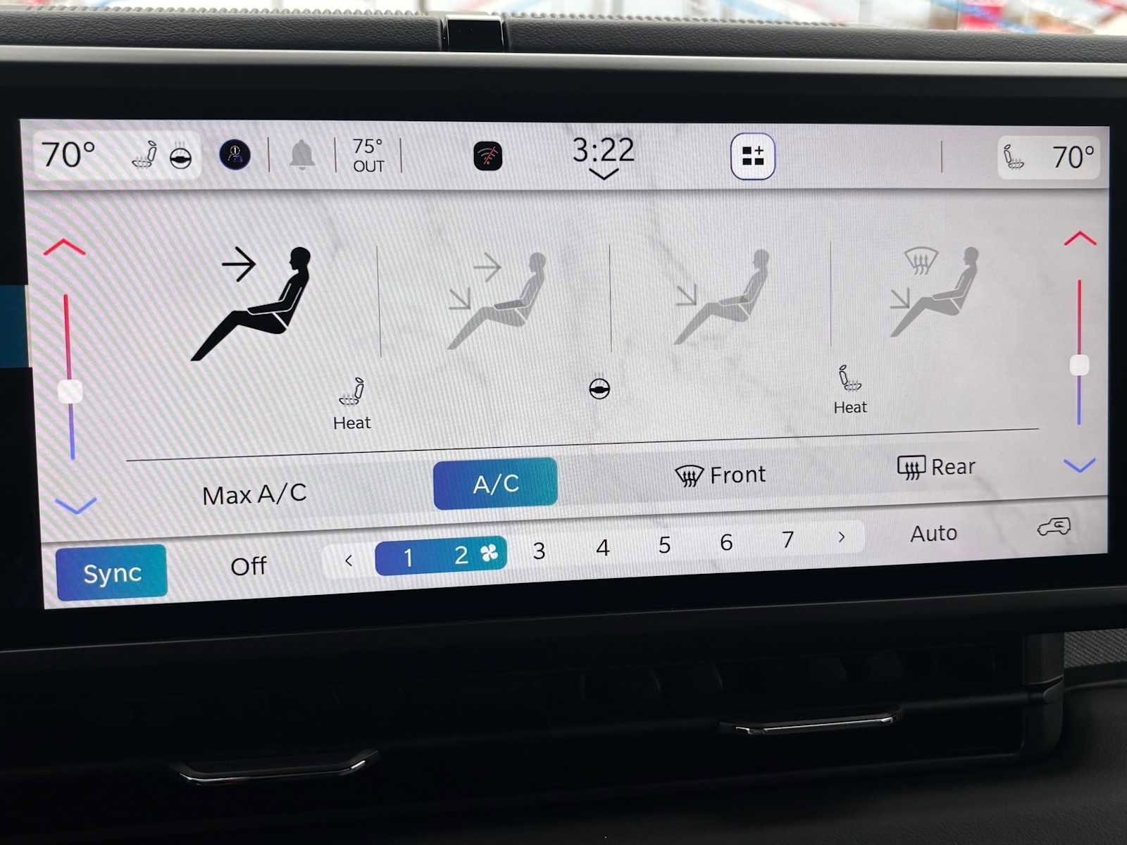 Used 2025 Jeep Wrangler Sahara image 26