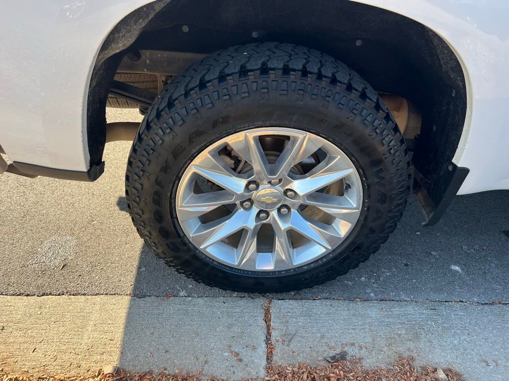 Used 2019 Chevrolet Silverado 1500 LTZ w/ LTZ Premium Package AWD/4WD image 10