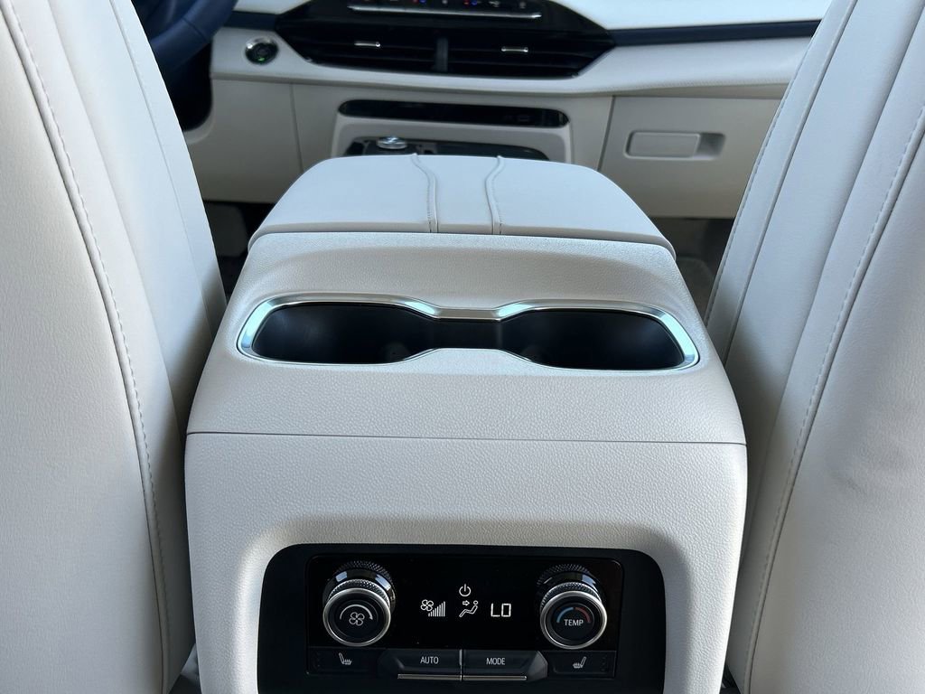 New 2026 Buick Enclave Avenir w/ Super Cruise Package FWD image 22