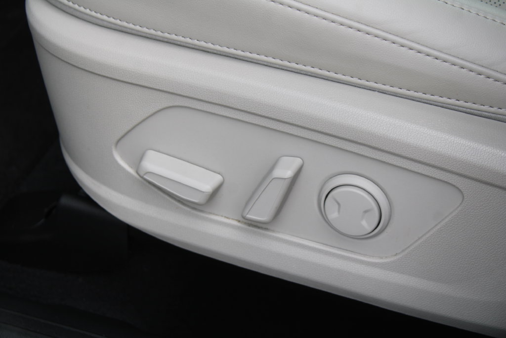 Certified 2023 Kia Sorento EX w/ Panoramic Sunroof Package FWD image 25