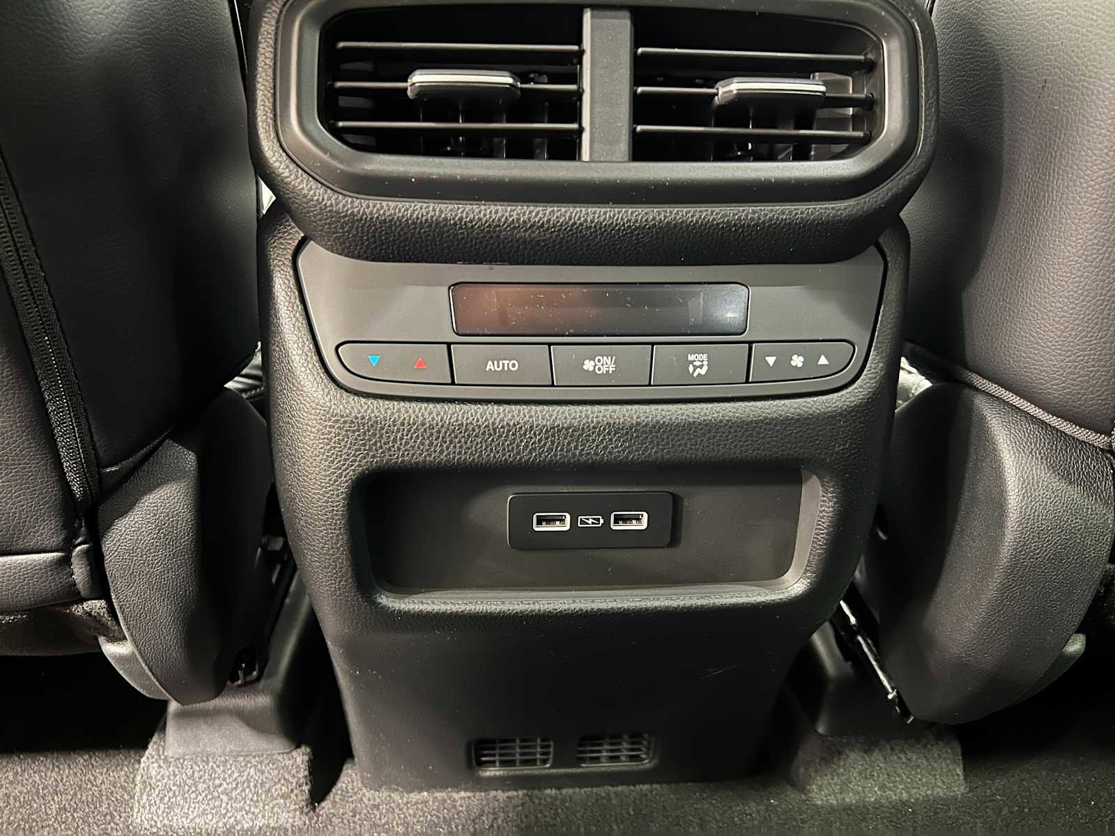 New 2025 Honda Pilot EX-L image 30