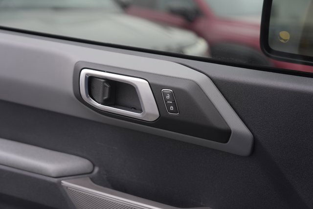 Used 2022 Ford Bronco Black Diamond w/ Sasquatch Package image 28