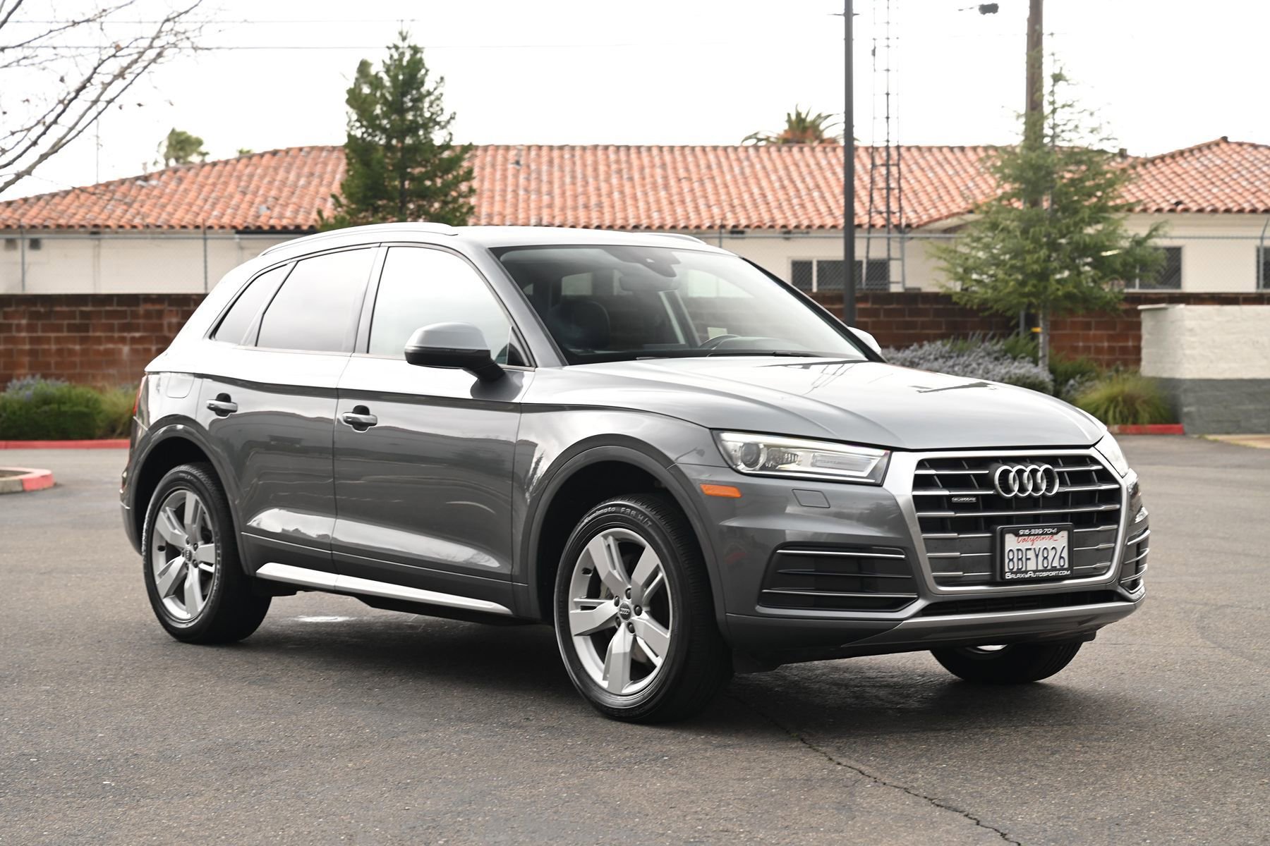 Used 2018 Audi Q5 2.0T Premium w/ Convenience Package AWD/4WD image 1