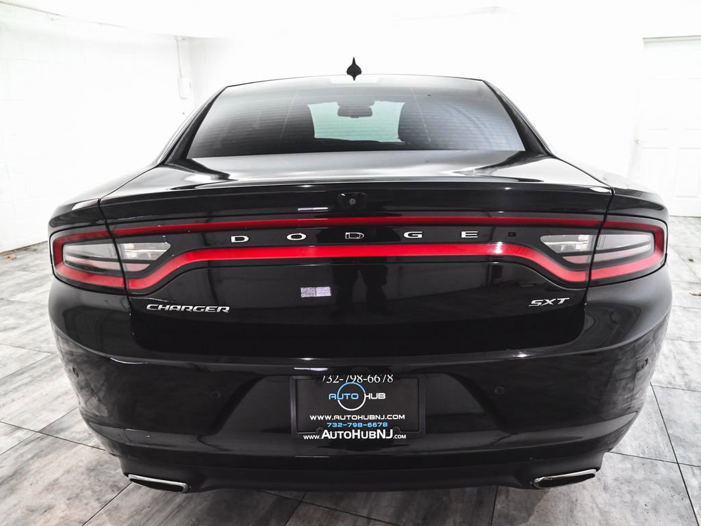 Used 2018 Dodge Charger SXT Plus image 5