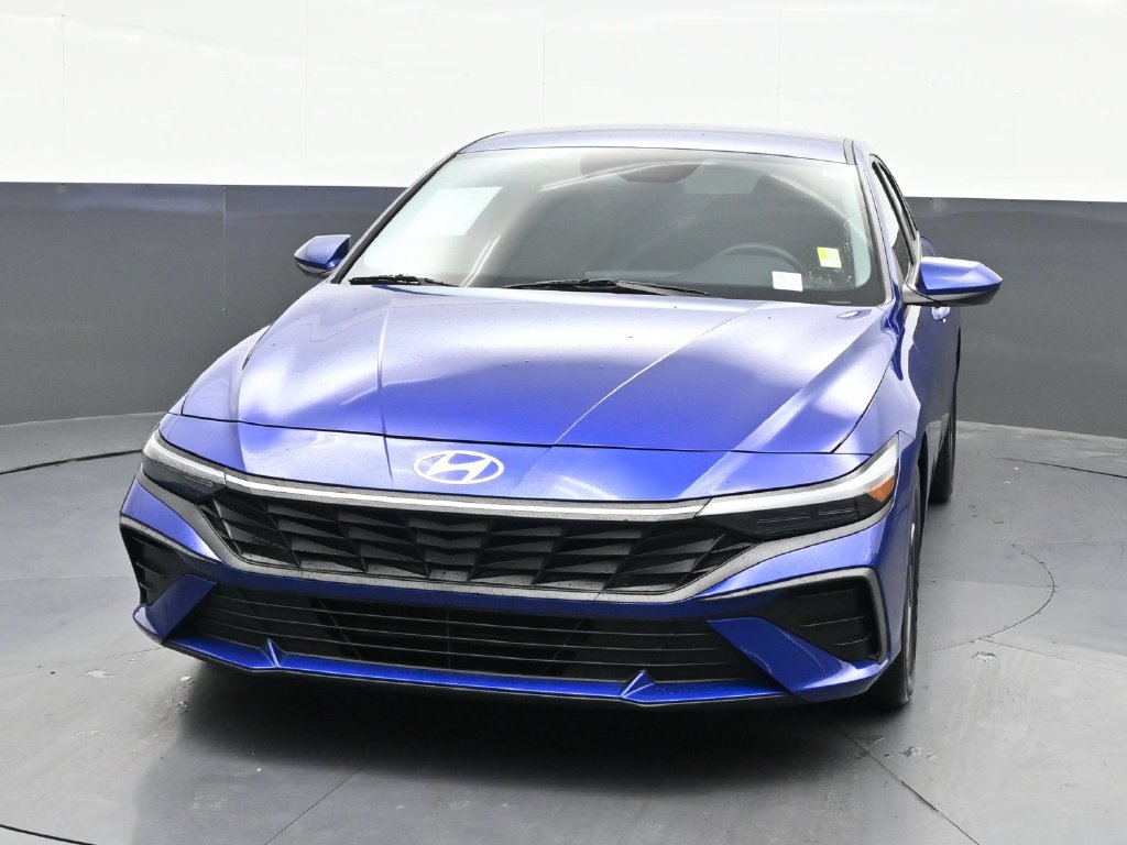 Used 2024 Hyundai Elantra SEL FWD image 9