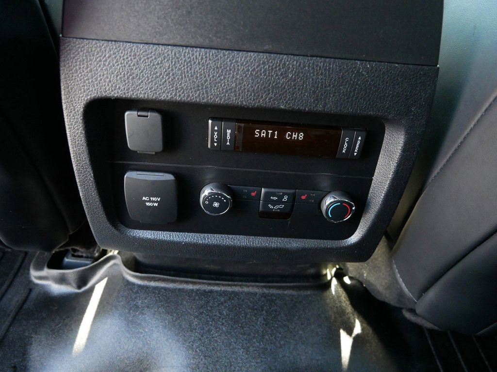 Used 2016 Lincoln Navigator Select AWD/4WD image 15