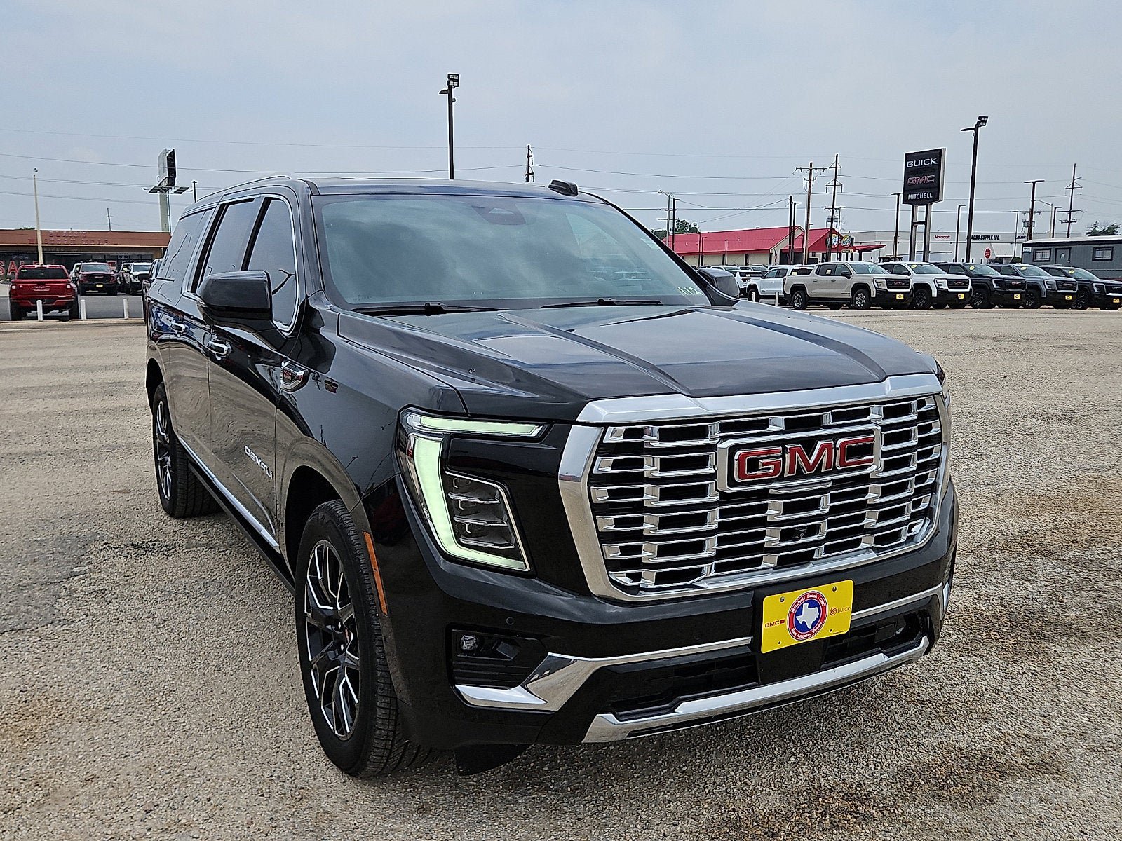 New 2026 GMC Yukon XL Denali w/ Sun & Power Step Package RWD image 7