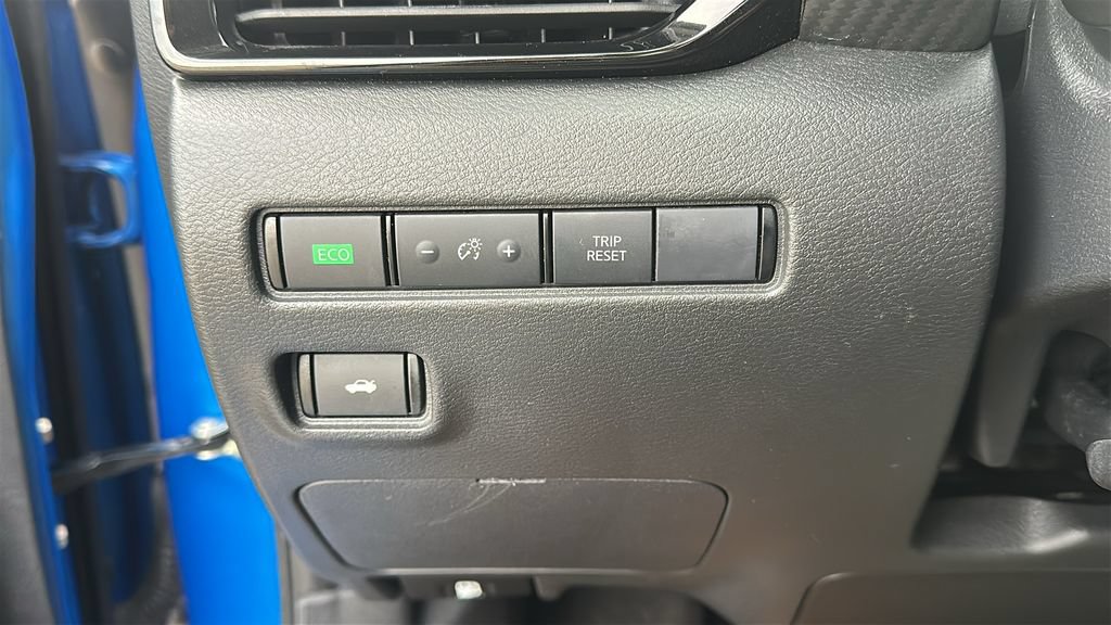 Used 2025 Nissan Sentra SV FWD image 20