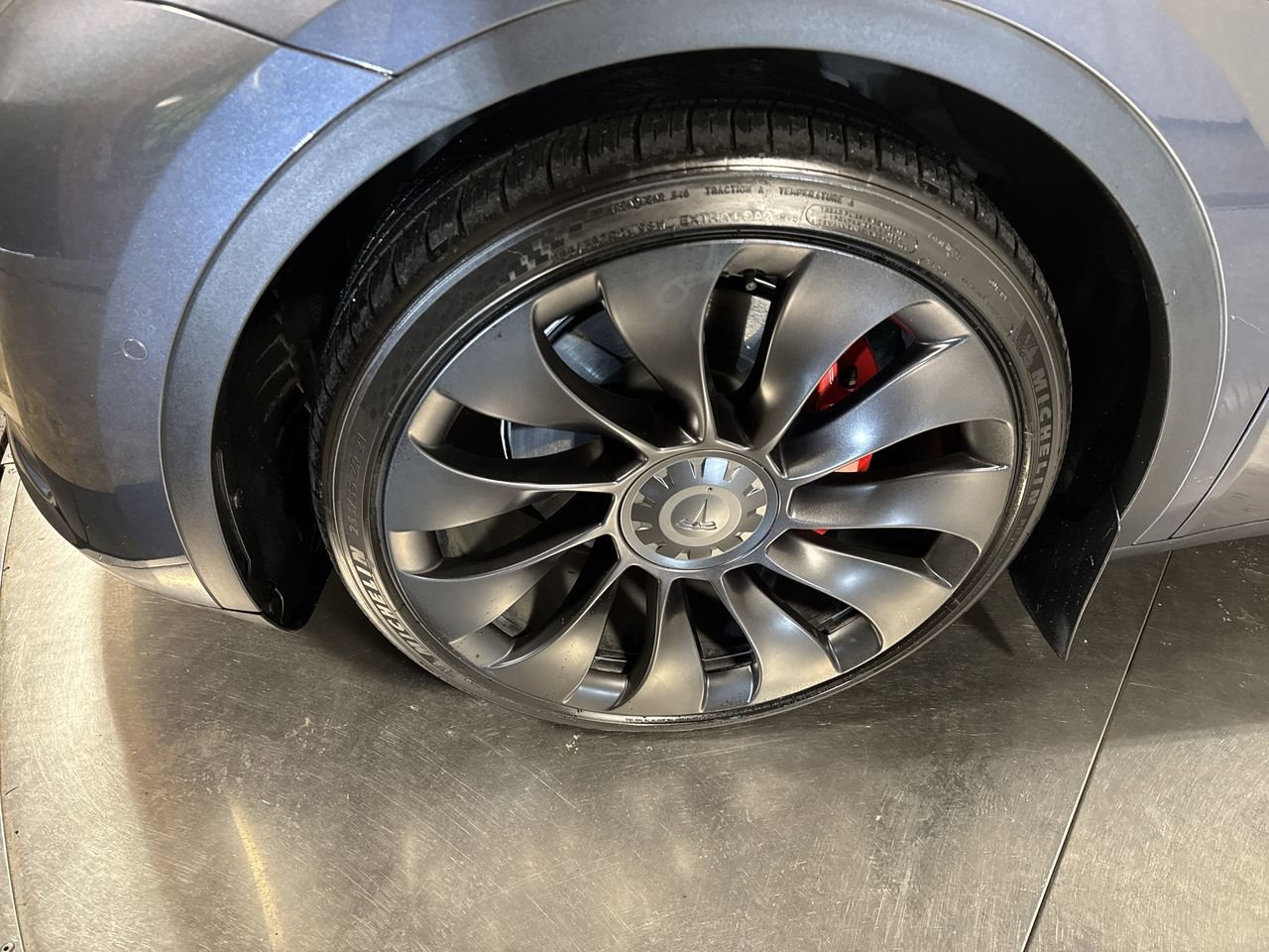Used 2022 Tesla Model Y Performance image 10