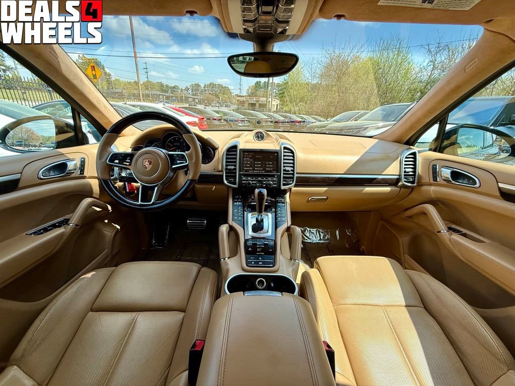 Used 2016 Porsche Cayenne GTS AWD/4WD image 17