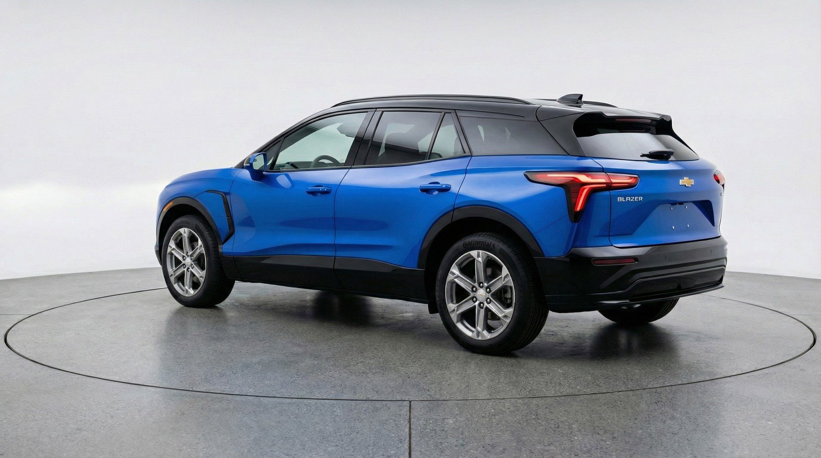 Used 2025 Chevrolet Blazer LT FWD image 6