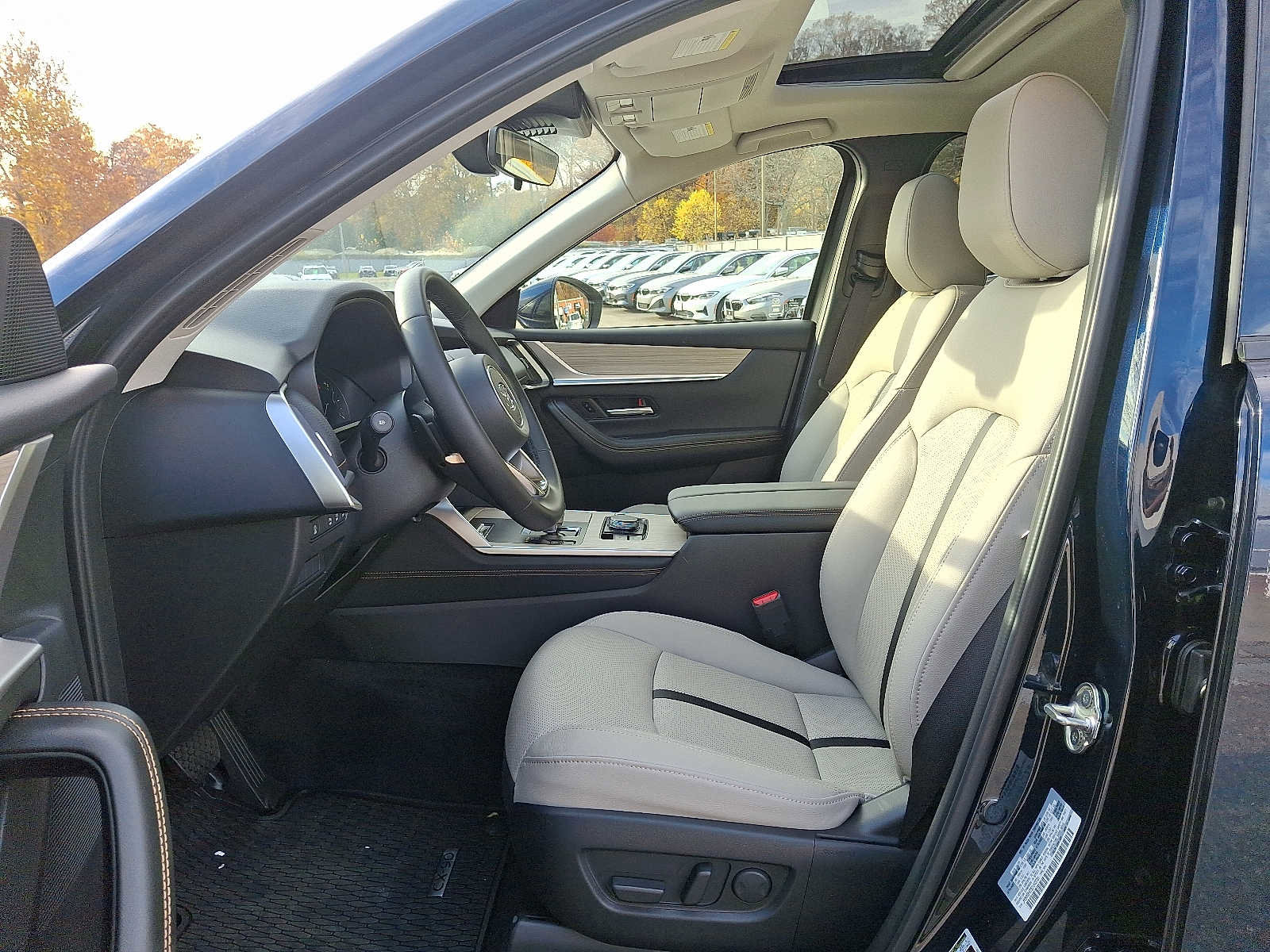 Used 2025 MAZDA CX-90 3.3 Turbo w/ Preferred Package image 14