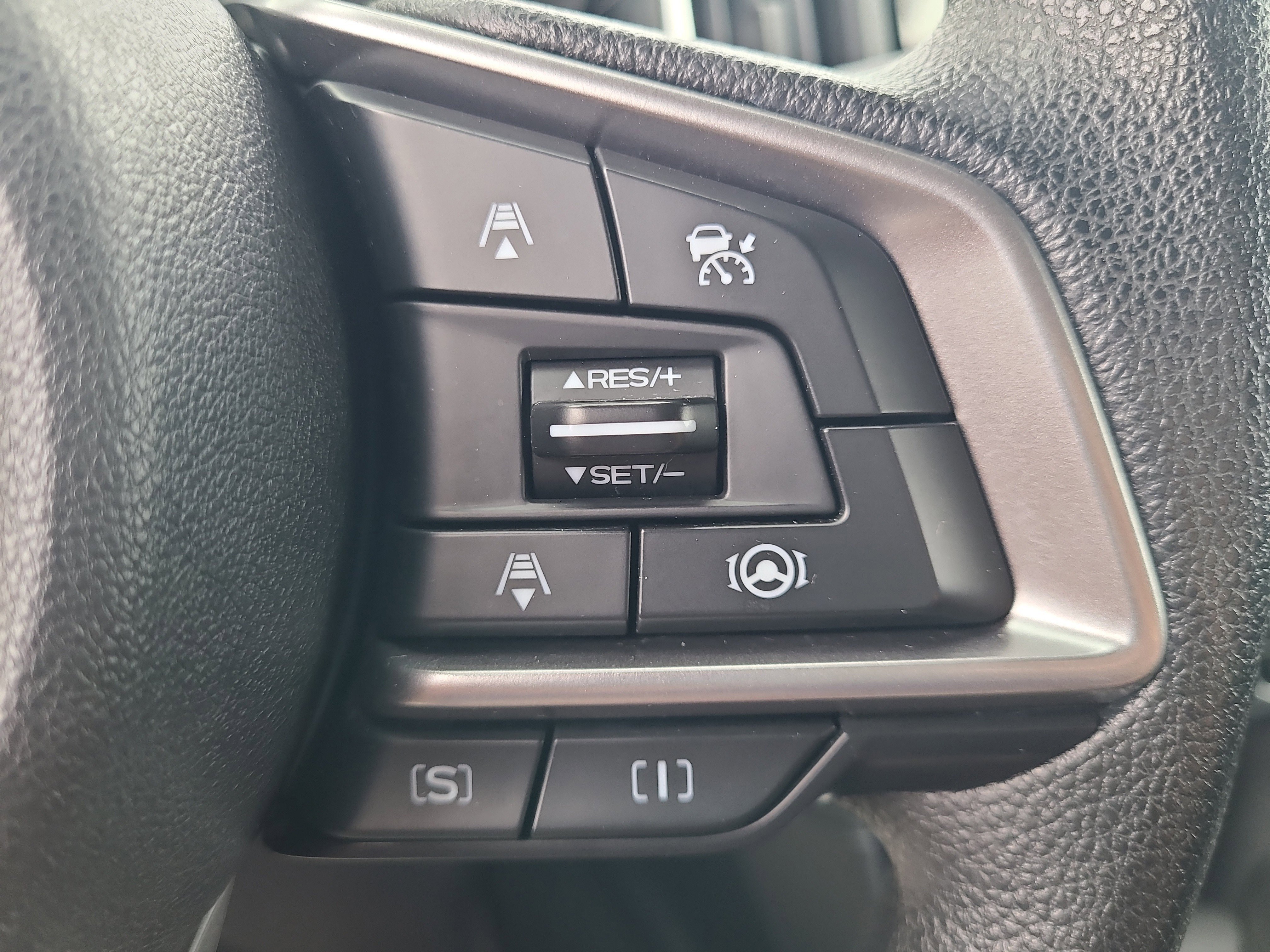 Used 2022 Subaru Crosstrek 2.0i image 25