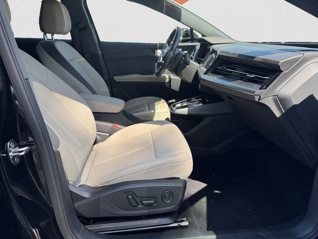 Used 2023 Audi Q4 e-tron Premium Plus w/ Premium Plus image 15