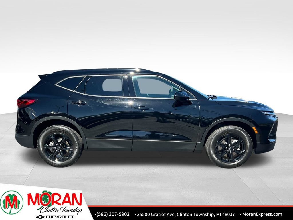 Certified 2025 Chevrolet Blazer LT w/ Midnight/Sport Edition FWD image 8