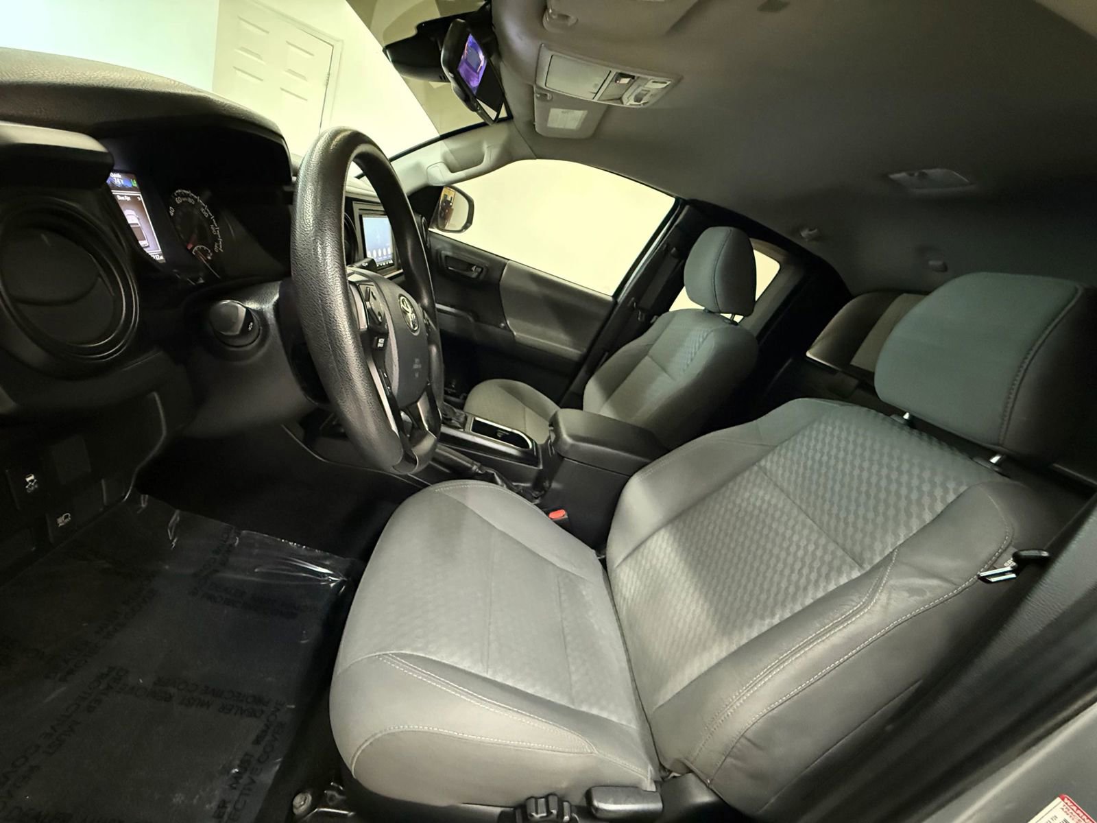 Used 2021 Toyota Tacoma SR RWD image 14