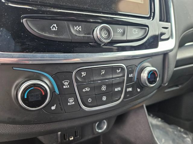 Used 2023 Chevrolet Traverse LT FWD image 13