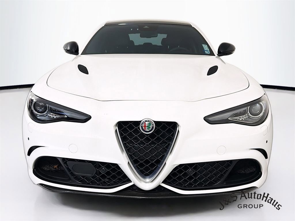 Used 2019 Alfa Romeo Giulia Quadrifoglio w/ Driver Assist Dynamic Package RWD image 2