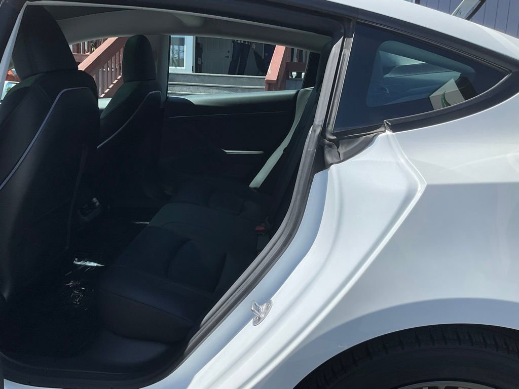 Used 2023 Tesla Model 3 Standard Range image 8