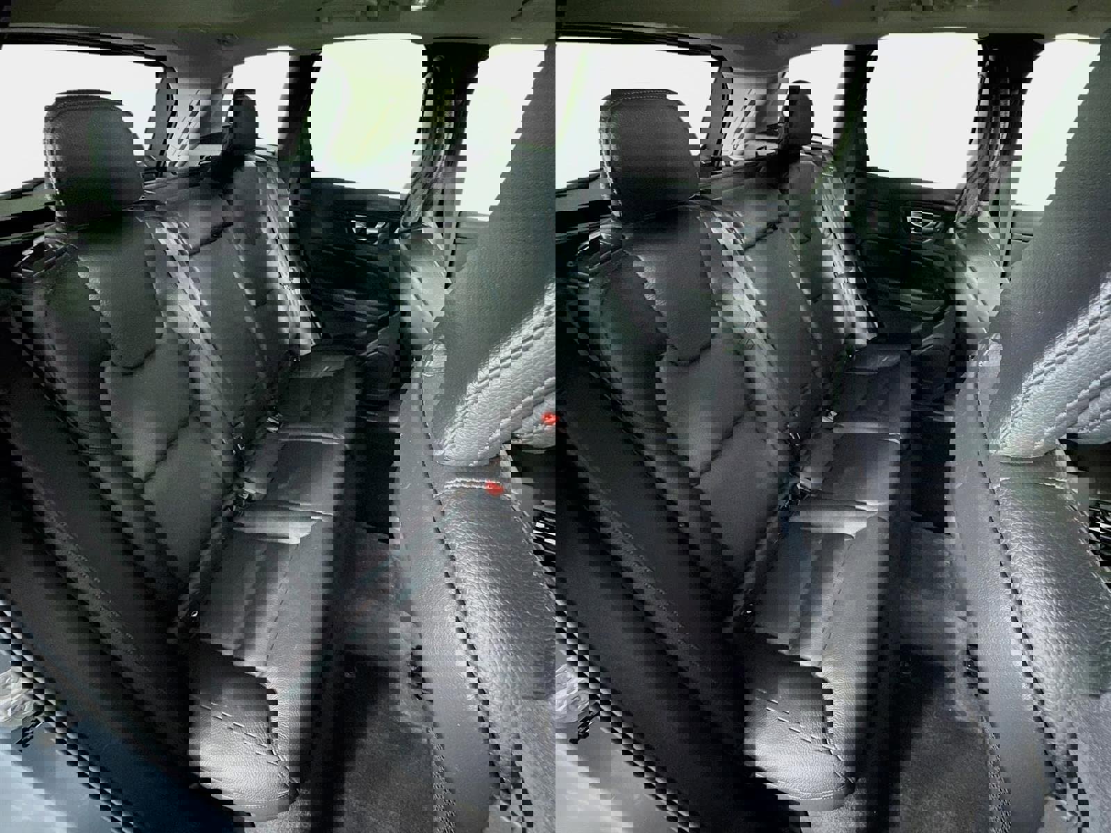 Used 2023 Volvo XC60 B5 Plus w/ Climate Package image 30