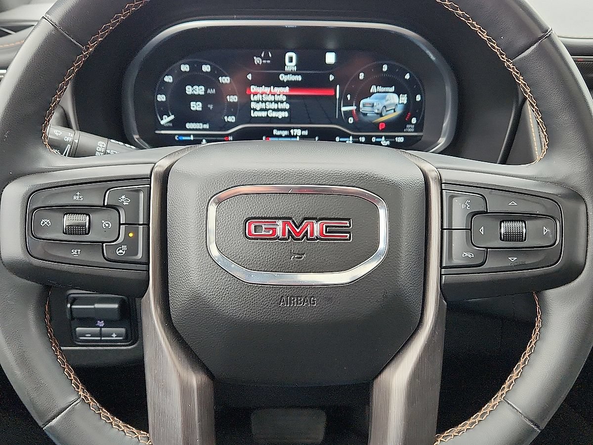 Used 2023 GMC Yukon AT4 w/ AT4 Premium Plus Package AWD/4WD image 11