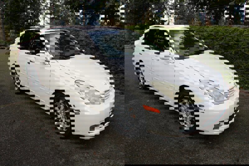 Used 2004 Lexus ES 330 image 2