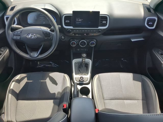 Used 2025 Hyundai Venue Limited FWD image 14
