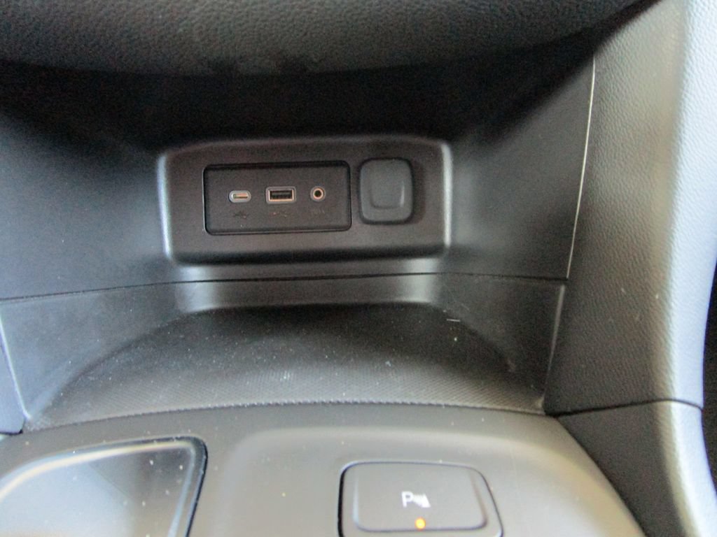 Used 2023 Chevrolet Equinox LT FWD image 33