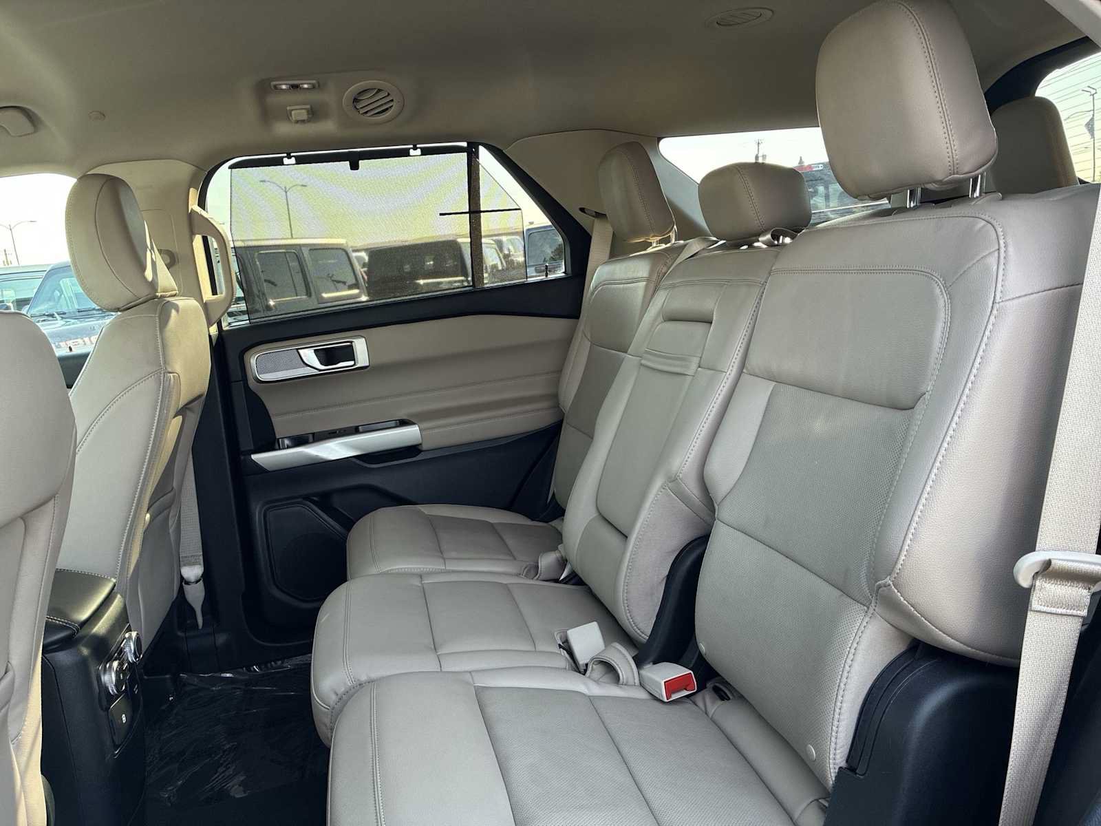 Used 2021 Ford Explorer Limited w/ Hybrid Equipment Group 310A RWD image 24