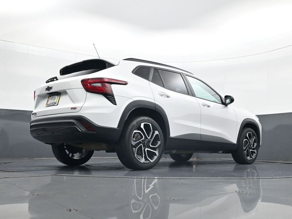 Used 2024 Chevrolet Trax RS w/ Driver Confidence Package image 25