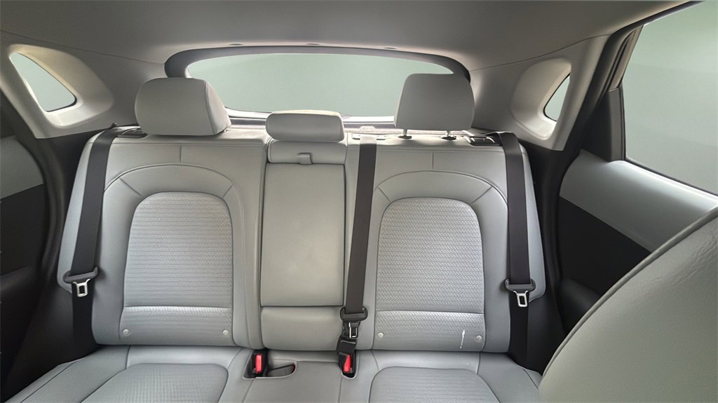 Used 2021 Hyundai Kona Limited w/ Cargo Package image 11