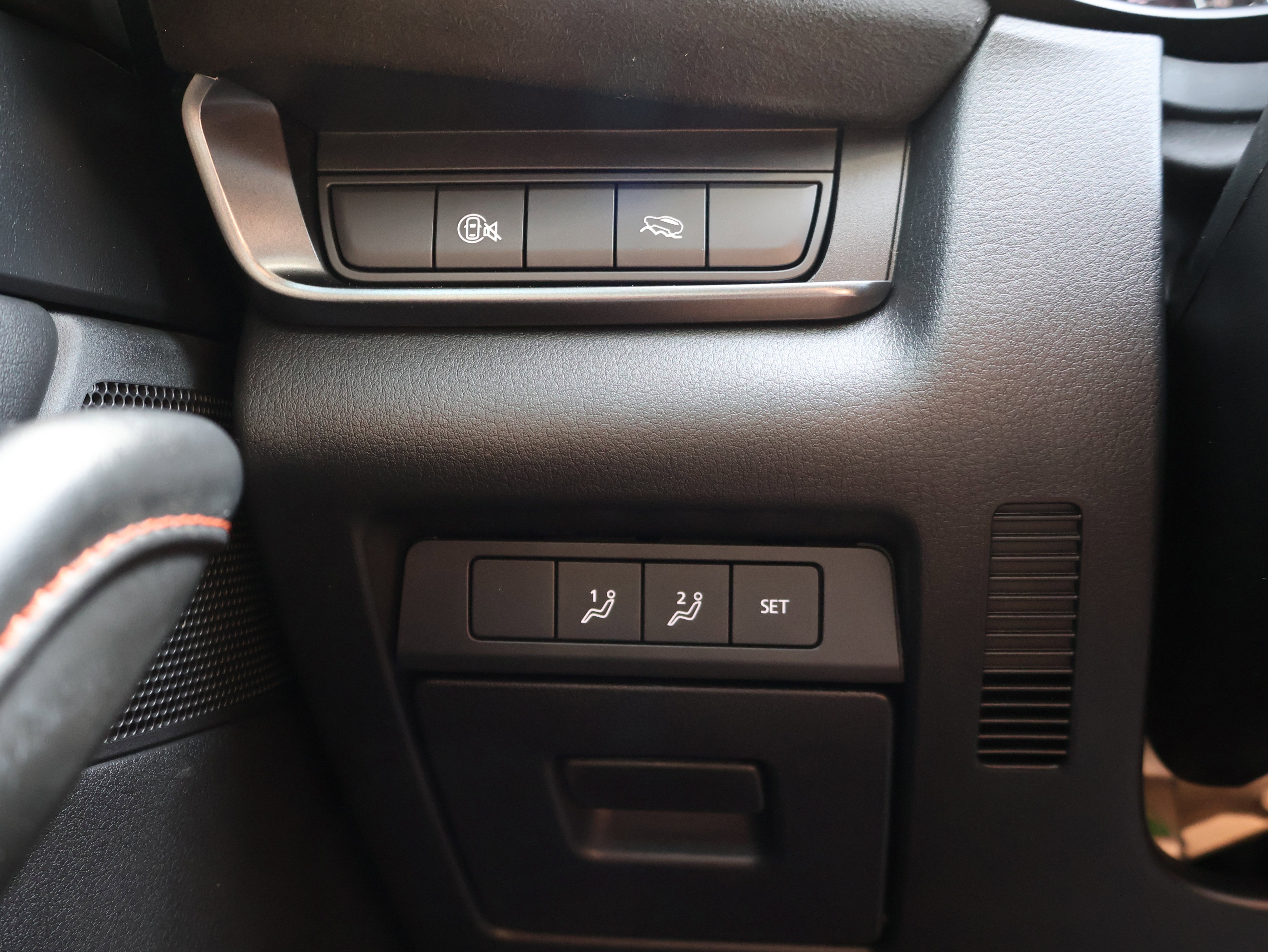 Used 2024 MAZDA CX-30 Carbon image 40