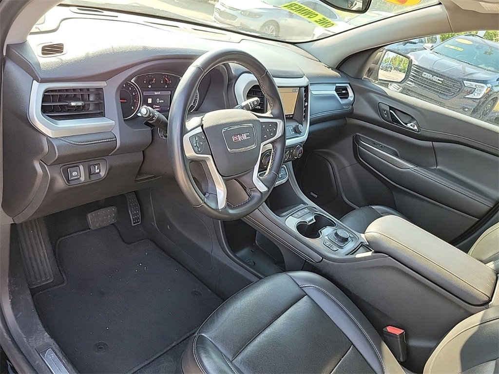 Used 2023 GMC Acadia SLT image 18