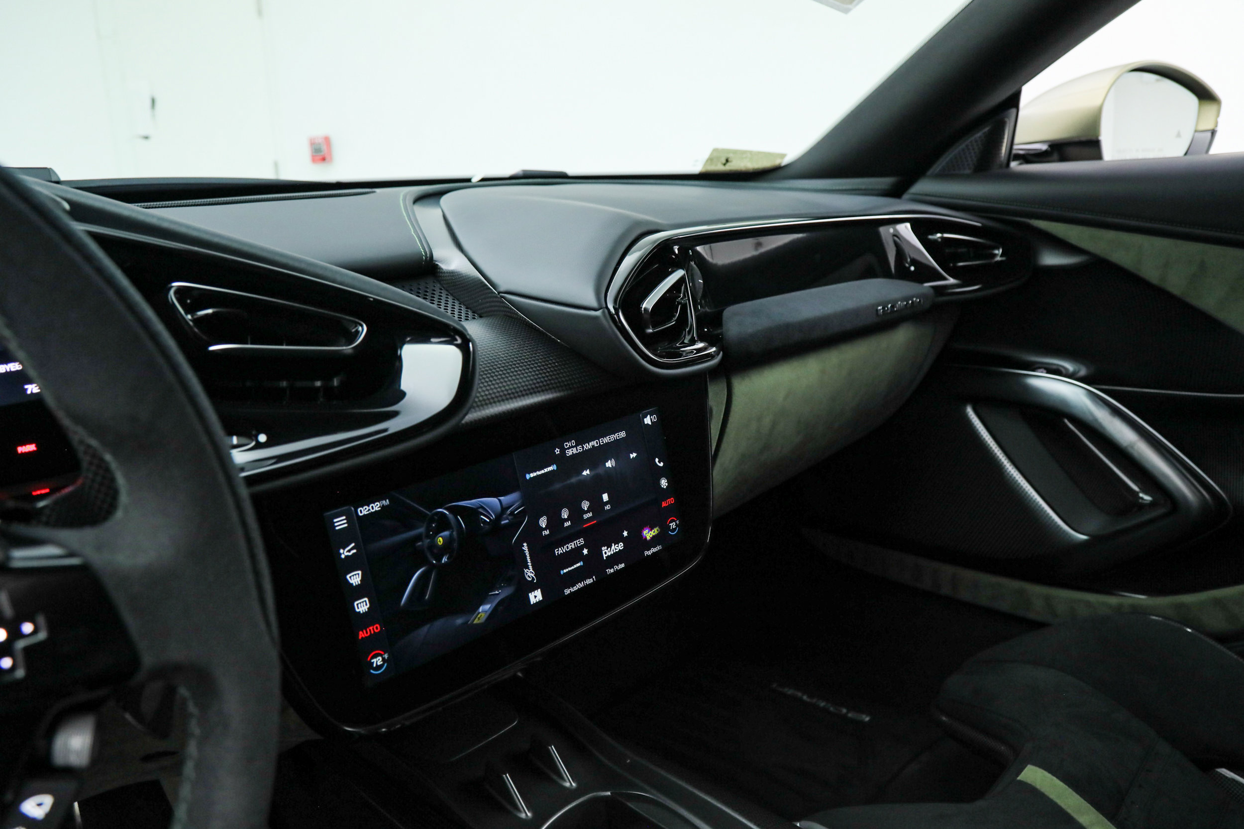 Certified 2025 Ferrari 12Cilindri image 35