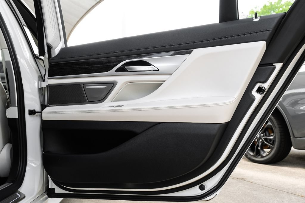 Used 2020 BMW 740i w/ Premium Package RWD image 61